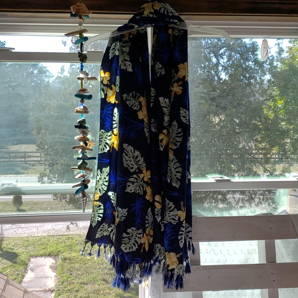 Beach Wrap/ Shawl/ Bathing Suit Cover